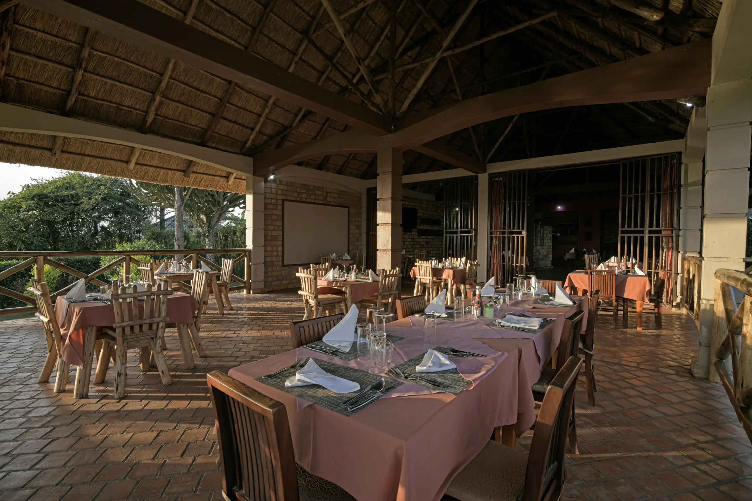 Mpogo Safari Lodge