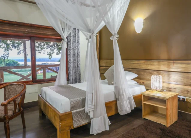 Pakuba safari Lodge