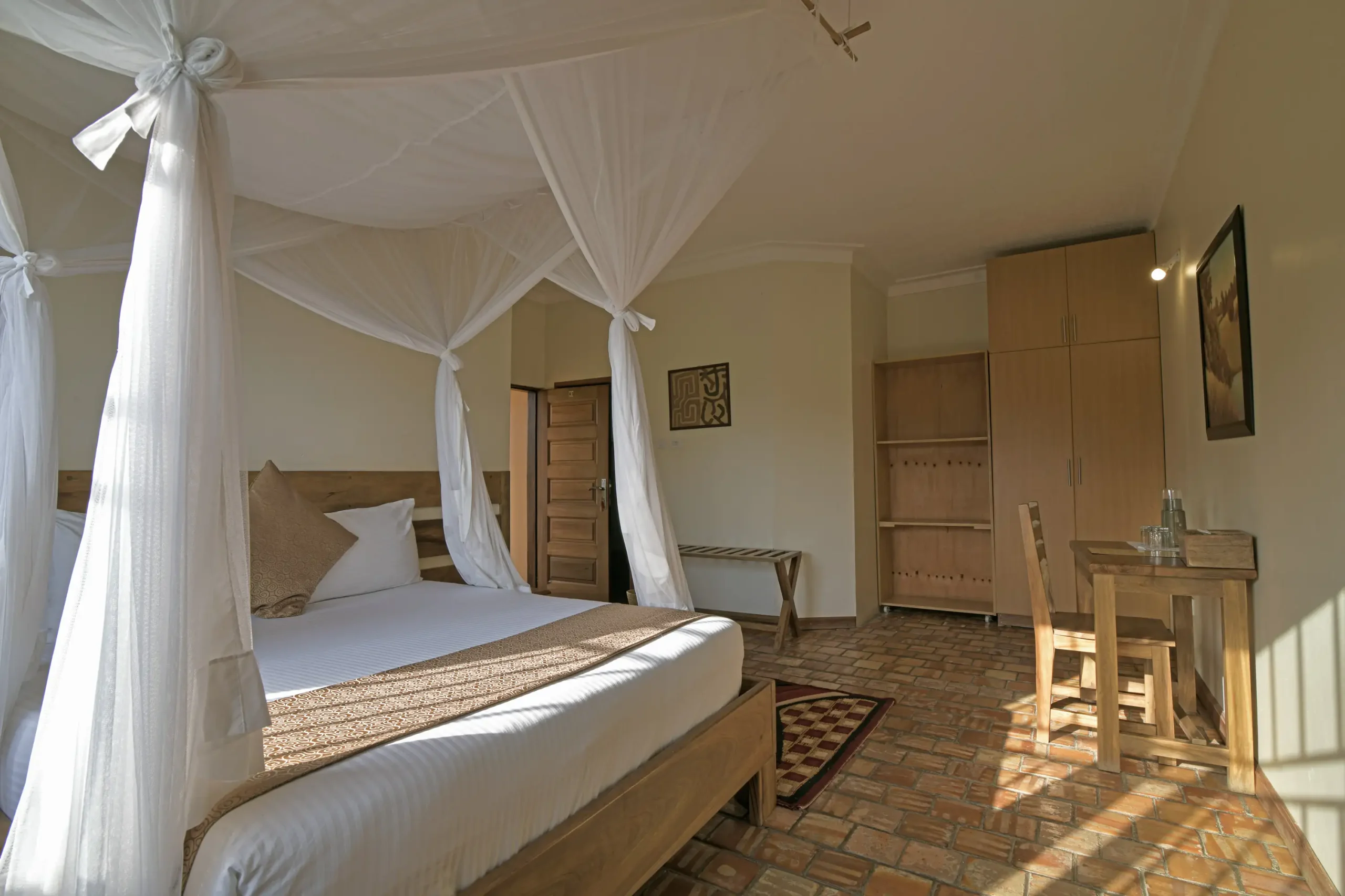 Mpogo Safari Lodge